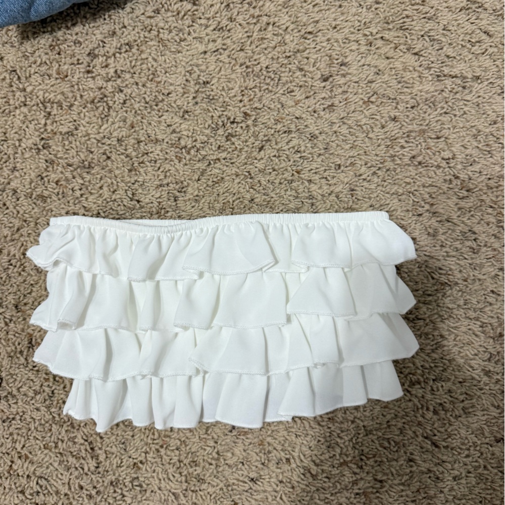 SHEIN White Ruffle Bandeau Top